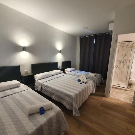 Hostal Vara Madrid Exteriör bild