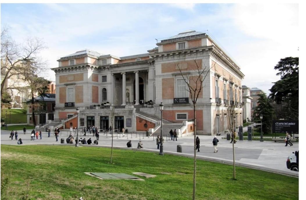 Hostal Vara Madrid Exteriör bild