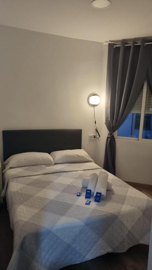 Hostal Vara Madrid Exteriör bild