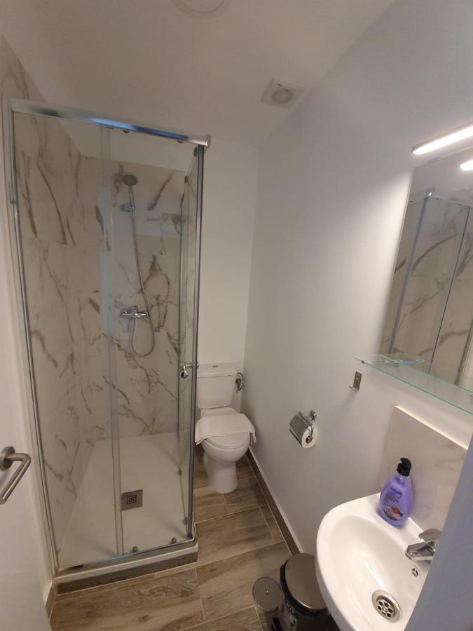 Hostal Vara Madrid Exteriör bild